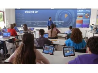 Cómo mejora LiveConnect y el chat omnicanal la comunicación en el sector educativo